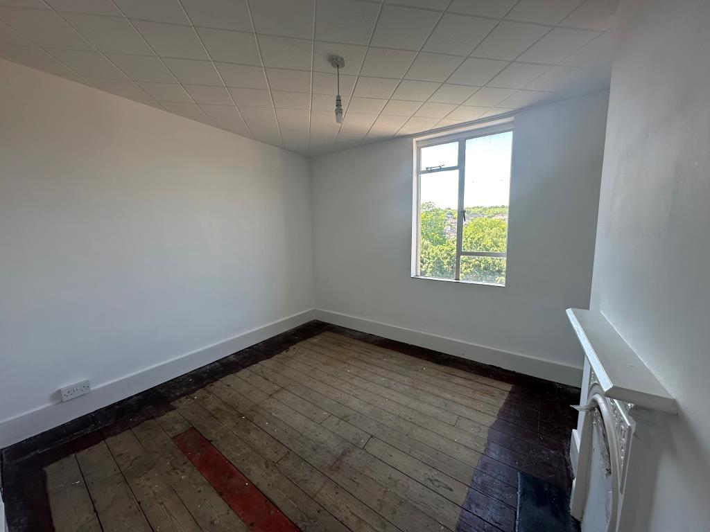 Lot: 155 - END-TERRACE HOUSE FOR REFURBISHMENT - Bedroom with view
